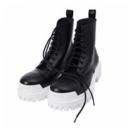 Balenciaga Strike Boots With While Sole 191895